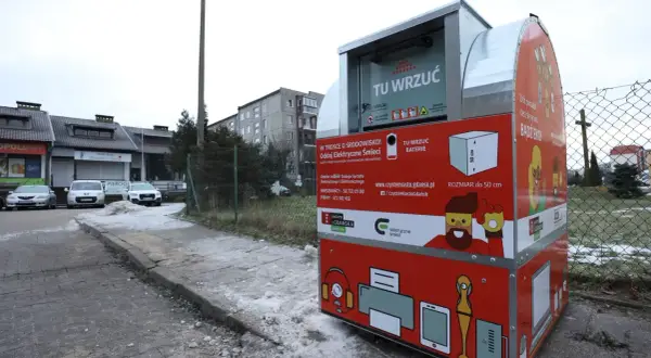 Kontener na elektrośmieci. Tu wrzucisz baterie i sprzęt do 50 cm. Dowiedz się, gdzie wyrzucić kable elektryczne i inne urządzenia.