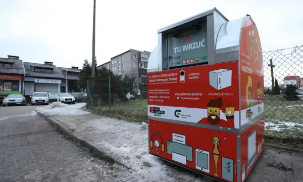 Kontener na elektrośmieci. Tu wrzucisz baterie i sprzęt do 50 cm. Dowiedz się, gdzie wyrzucić kable elektryczne i inne urządzenia.
